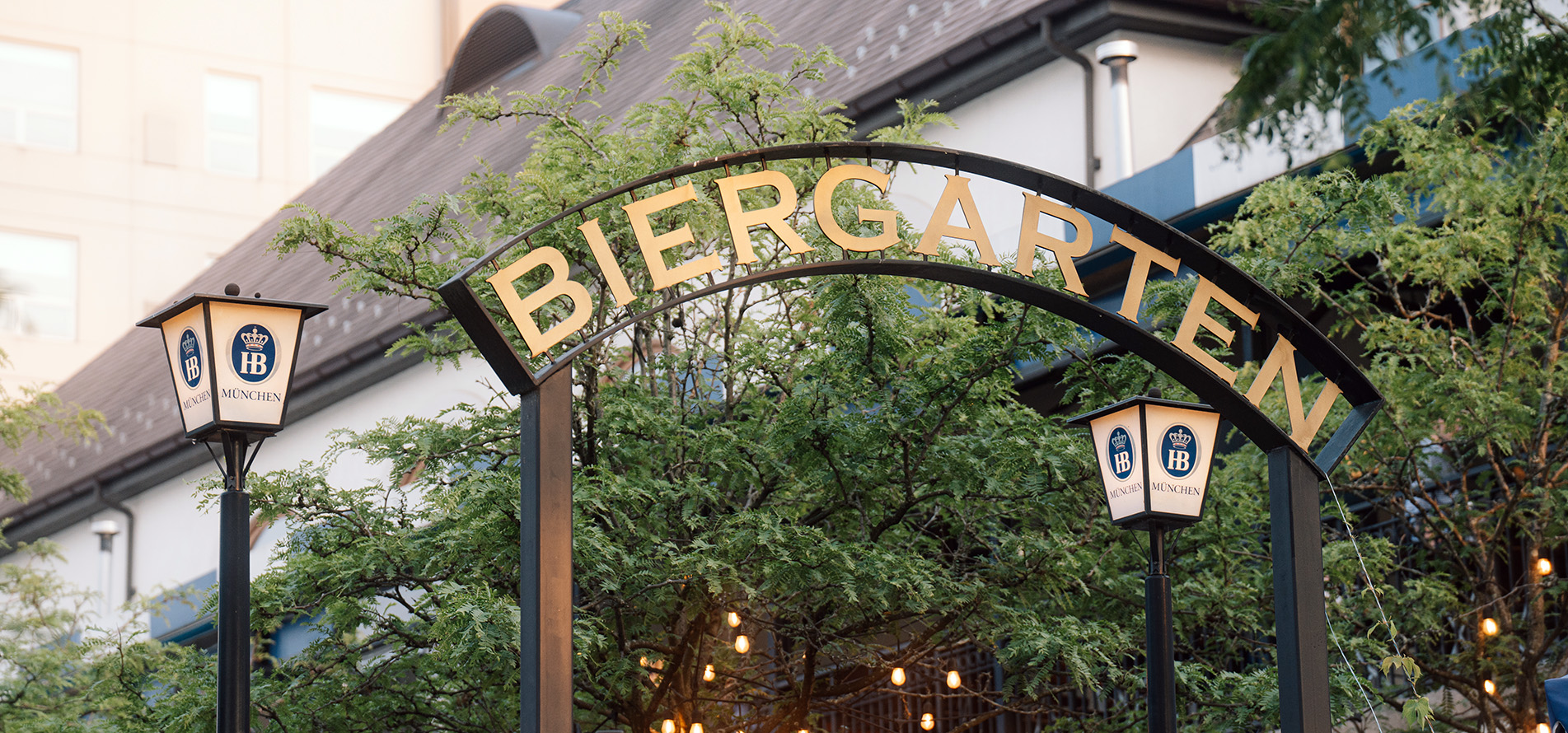 hofbrauhaus-pitt-biergarten-1903-upload